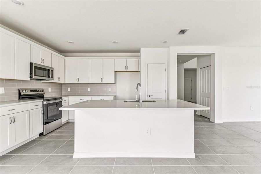 Furnished interior view inside a new home in Southpointe, Palmetto (Image 6).