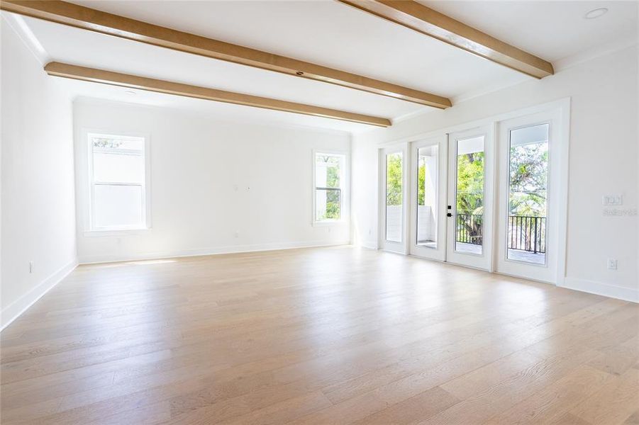 Spacious, unfurnished interior of a new home in , St. Petersburg (Image 21).