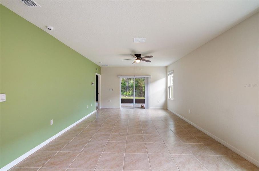 Spacious, unfurnished interior of a new home in Cadence at Parc Hill, Orange City (Image 20). Spacious, unfurnished interior of a new home in Cadence at Parc Hill, Orange City (Image 20).