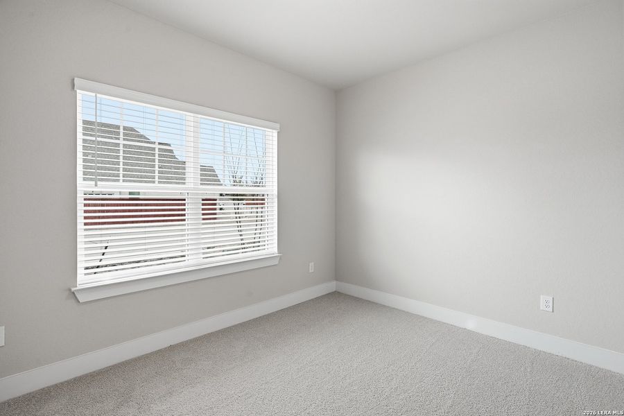 Spacious, unfurnished interior of a new home in Stillwater Ranch, San Antonio (Image 30).