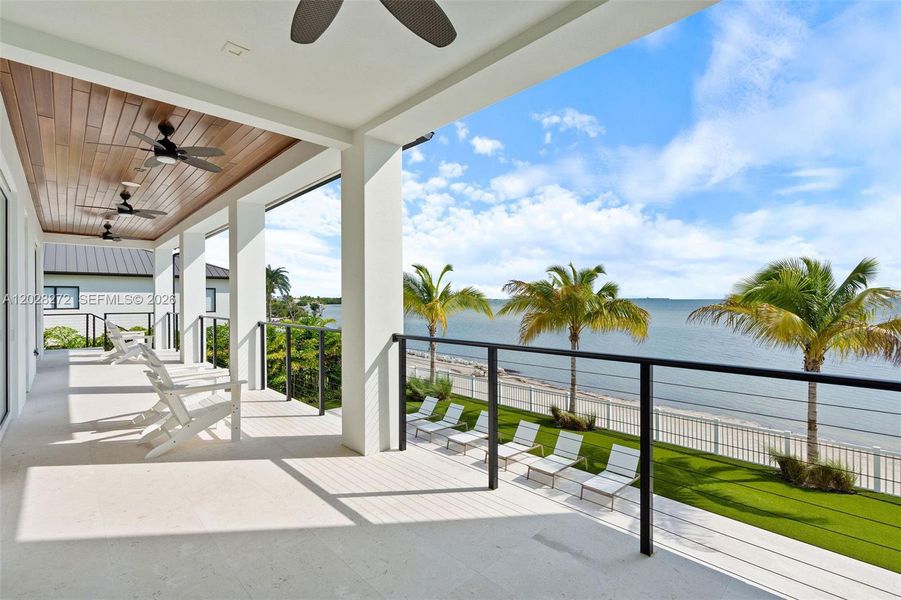 Exterior details and patio area of a home in , Marathon (Image 33).