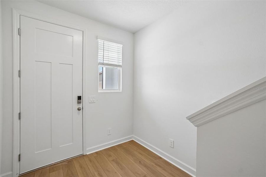 Spacious, unfurnished interior of a new home in , Tampa (Image 11).