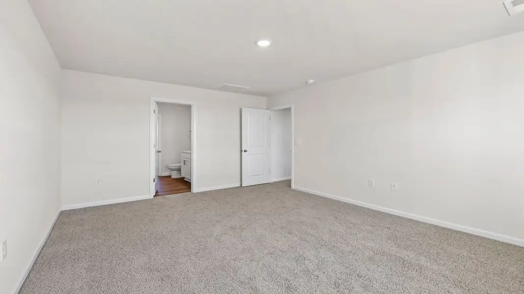 Spacious, unfurnished interior of a new home in Harper Ridge, Roebuck (Image 35).