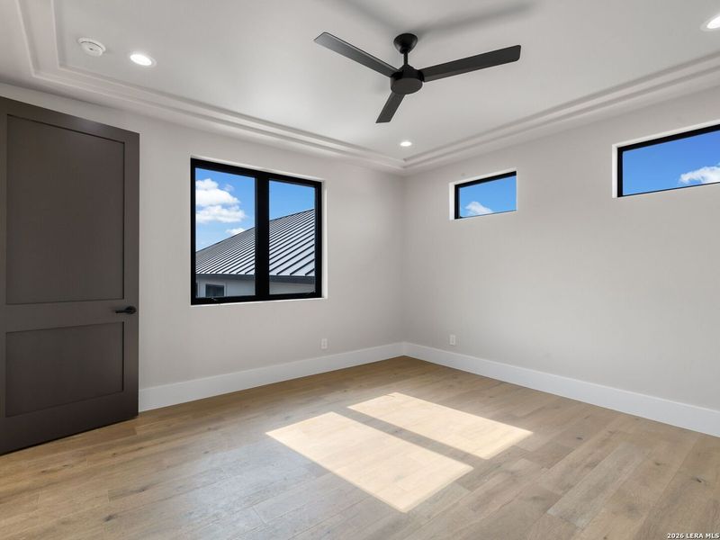 Spacious, unfurnished interior of a new home in , San Antonio (Image 47).