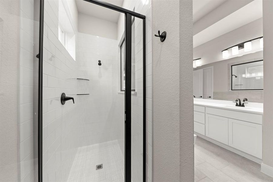 18. 1433 Kirkdale - Bath (2)