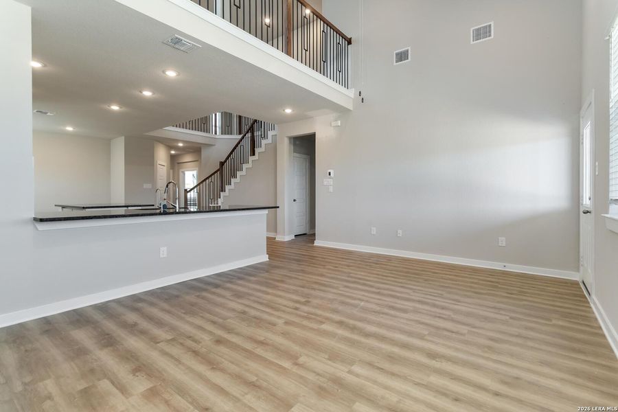 Spacious, unfurnished interior of a new home in Hickory Ridge, Elmendorf (Image 5).