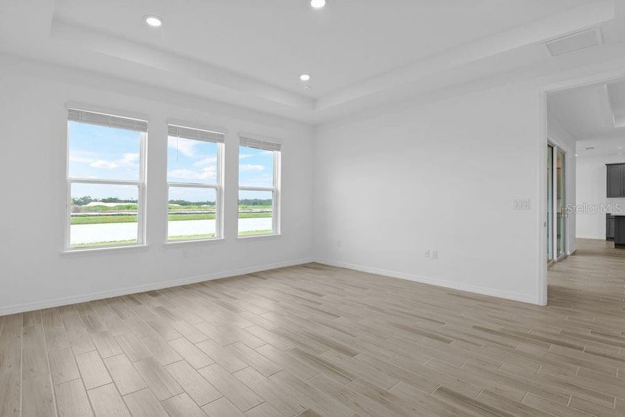 Spacious, unfurnished interior of a new home in Ardisia Park, New Smyrna Beach (Image 42).