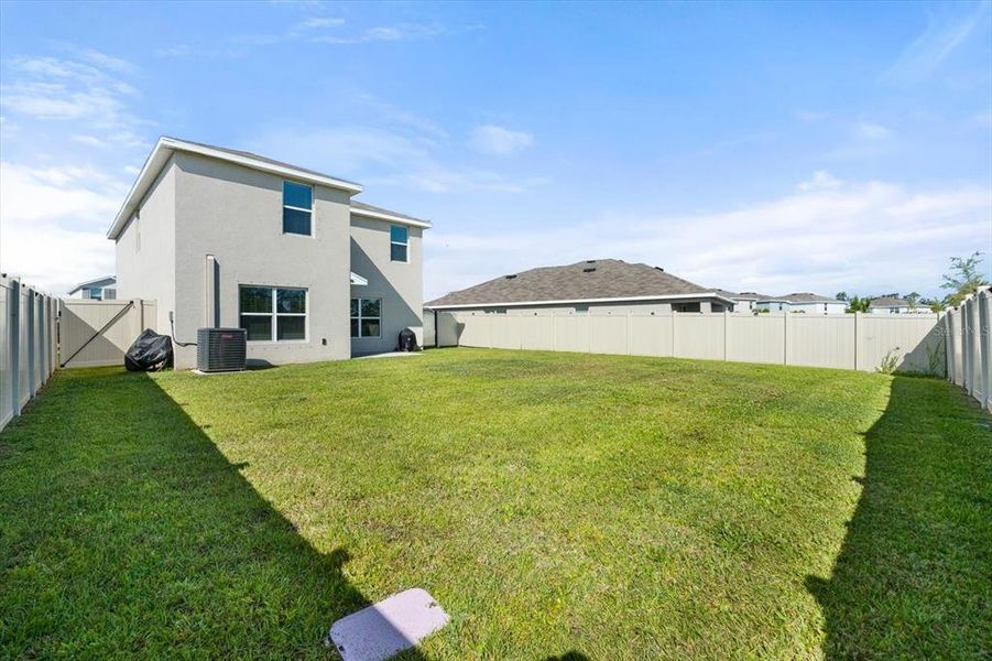Front exterior of a new home in Silverstone North, Palmetto, FL, highlighting curb appeal (Image 30).