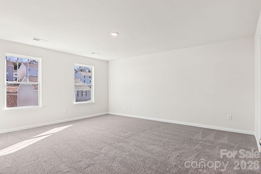 Spacious, unfurnished interior of a new home in Rydele Heights, Asheville (Image 29).