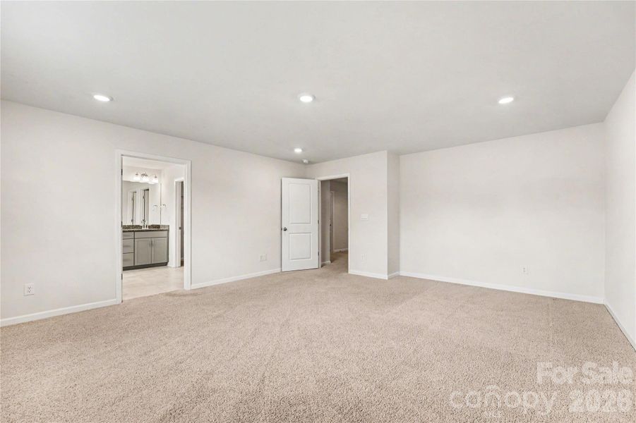 Spacious, unfurnished interior of a new home in , Sherrills Ford (Image 25).