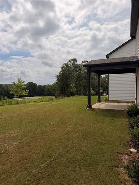 Exterior details and patio area of a home in Creekside, Dawsonville (Image 27).
