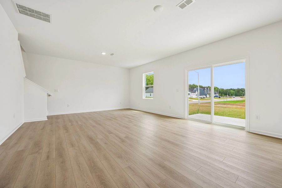 Spacious, unfurnished interior of a new home in Middleton Farms, Middlesex (Image 16). Spacious, unfurnished interior of a new home in Middleton Farms, Middlesex (Image 16).