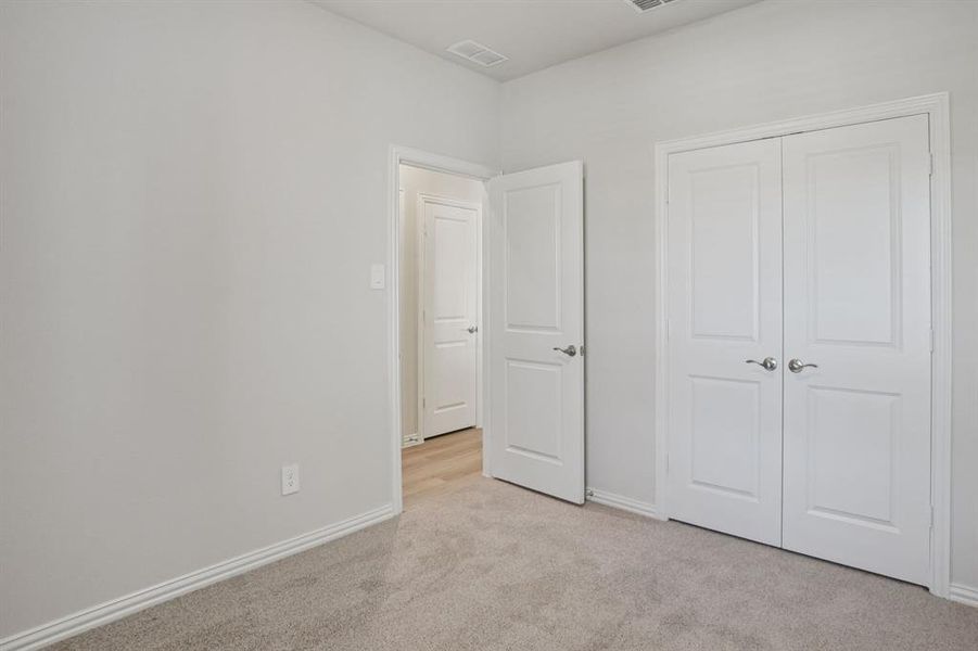 Photo is not of the actual home, but is an inspirational photo of builder’s model home and may depict options, furnishings, and/or decorator features that are not included. Photo is not of the actual home, but is an inspirational photo of builder’s model home and may depict options, furnishings, and/or decorator features that are not included.