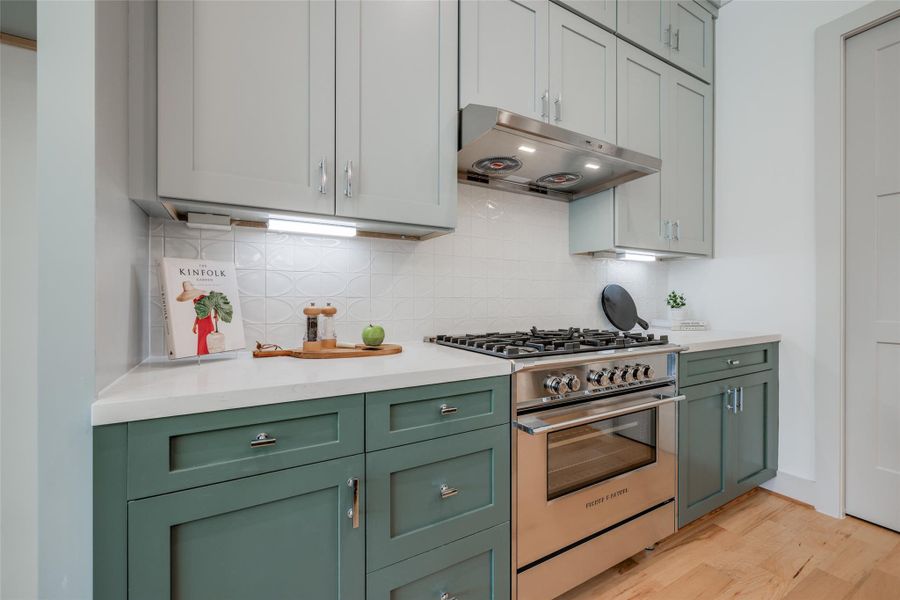 ASK ABOUT CUSTOMIZATION OPTIONS DURING CONSTRUCTION ONLY *MAZZARINO MODEL HOME * PHOTOS MAY SHOW A SIMILAR FLOOR PLAN AND/OR UPGRADED/ALTERNATIVE FINISHES * Please use these photos as a guide *THIS IS AN ACTIVE CONSTRUCTION SITE, BUYERS MUST REQUEST APPOINTMENT TO BE ON PREMISE AT ALL TIMES. ASK ABOUT CUSTOMIZATION OPTIONS DURING CONSTRUCTION ONLY *MAZZARINO MODEL HOME * PHOTOS MAY SHOW A SIMILAR FLOOR PLAN AND/OR UPGRADED/ALTERNATIVE FINISHES * Please use these photos as a guide *THIS IS AN ACTIVE CONSTRUCTION SITE, BUYERS MUST REQUEST APPOINTMENT TO BE ON PREMISE AT ALL TIMES.