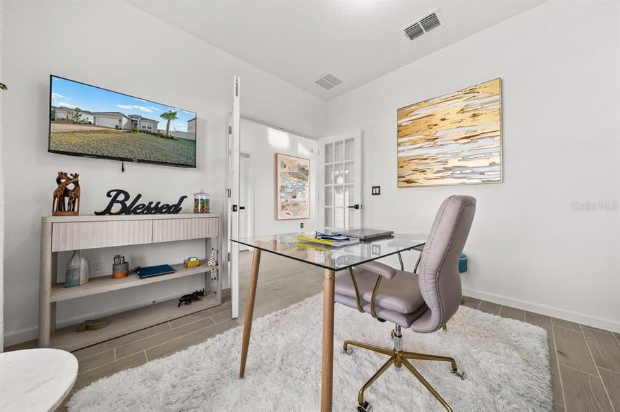 Furnished interior view inside a new home in , Ocala (Image 7).