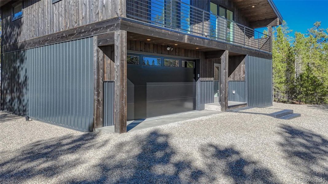 Exterior details and patio area of a home in , Leadville (Image 17).