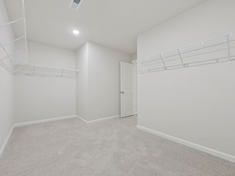 Spacious, unfurnished interior of a new home in Avalon Place - Signature Series, Durham (Image 15).