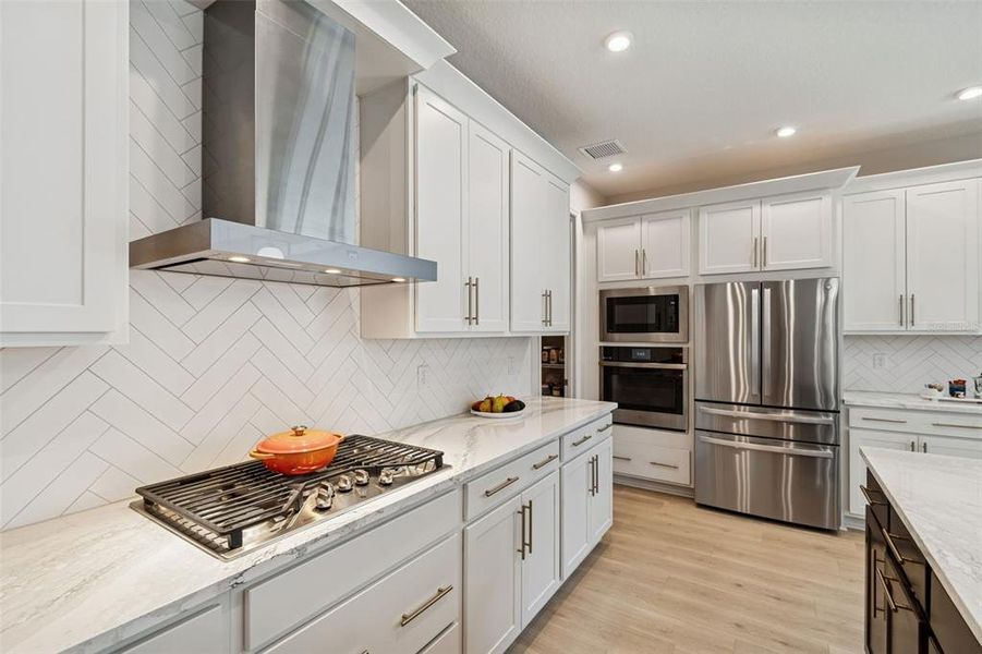 Furnished interior view inside a new home in , Tavares (Image 41).