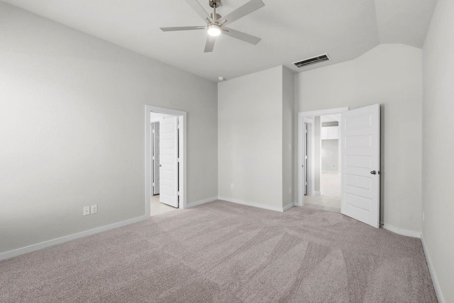 Spacious, unfurnished interior of a new home in Cypresswood Landing, Humble (Image 23).