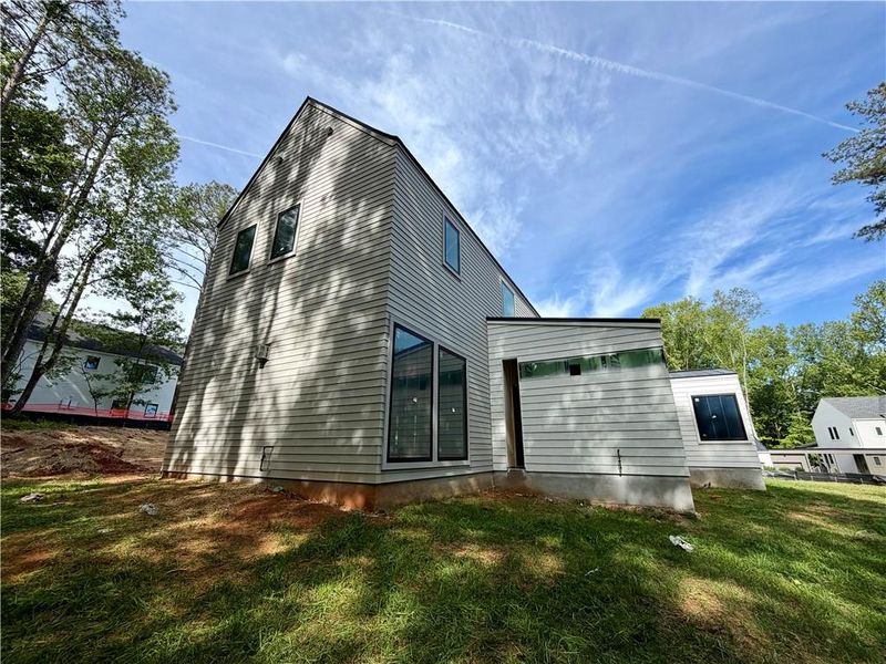 Exterior details and patio area of a home in Aster, Roswell (Image 10).
