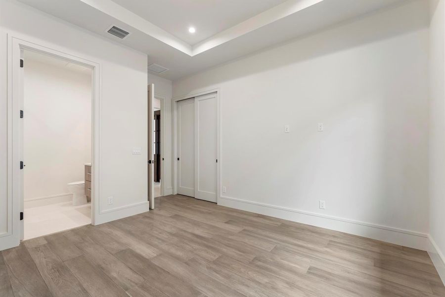 Spacious, unfurnished interior of a new home in , Port St. Lucie (Image 27).