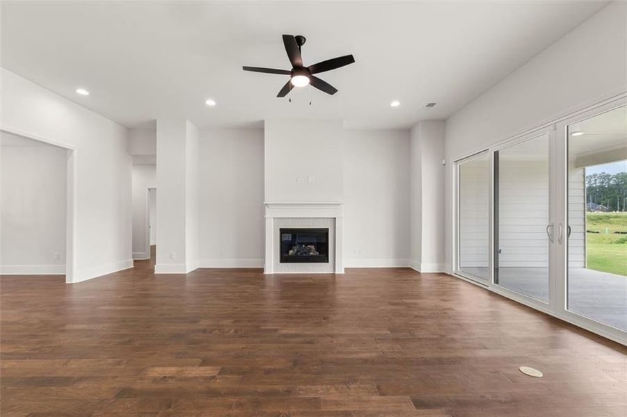 Spacious, unfurnished interior of a new home in Soleil Summit Chase, Snellville (Image 38). Spacious, unfurnished interior of a new home in Soleil Summit Chase, Snellville (Image 38).