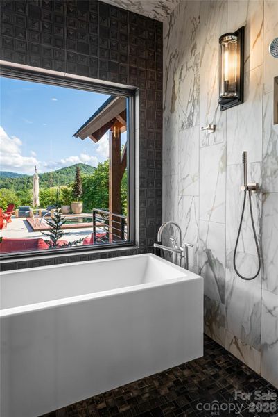 Image 43 of a home in .