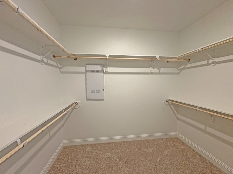 Spacious, unfurnished interior of a new home in Longleaf, Lumberton (Image 25).