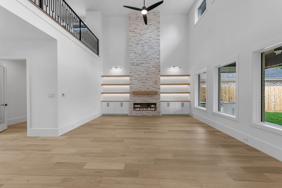 Spacious, unfurnished interior of a new home in , Houston (Image 32).