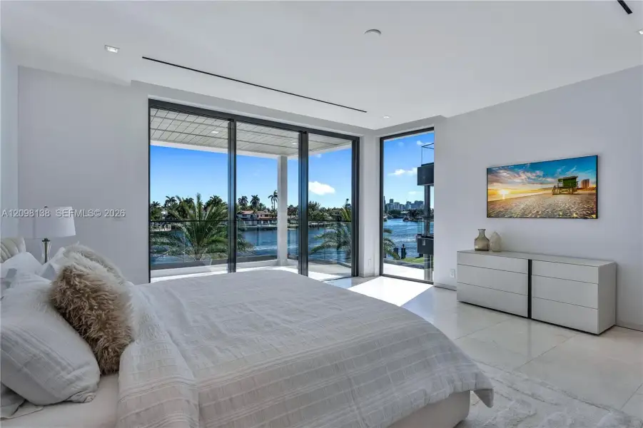 Furnished interior view inside a new home in , Fort Lauderdale (Image 6).
