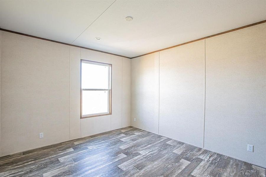 Spacious, unfurnished interior of a new home in , Bellevue (Image 22).