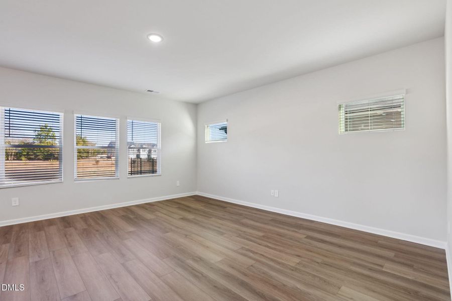 6-web-or-mls-Raleigh-River Glen-202 This