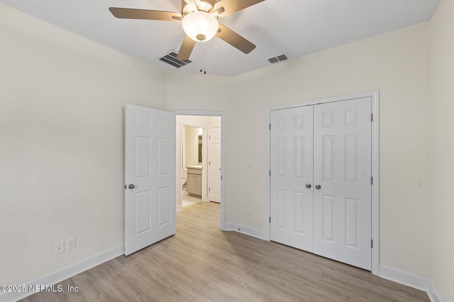 Spacious, unfurnished interior of a new home in , Jacksonville (Image 20).