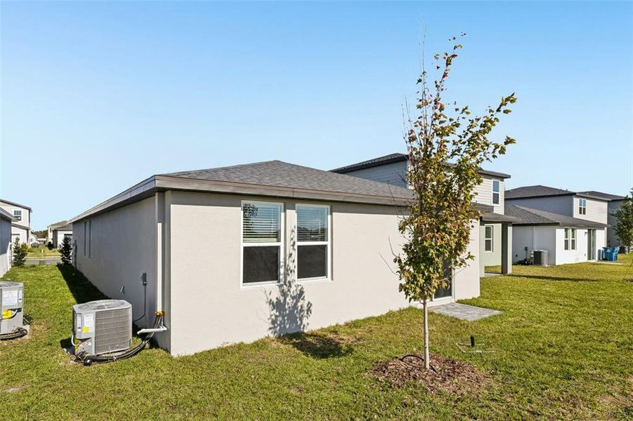 Exterior details and patio area of a home in Crosswinds - Classic Series, Haines City (Image 24).