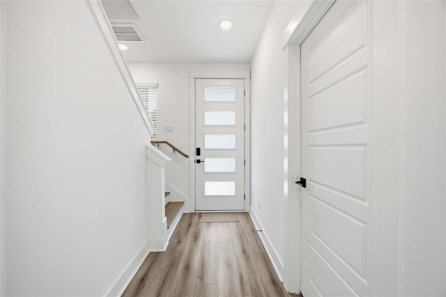 Spacious, unfurnished interior of a new home in , Houston (Image 19).
