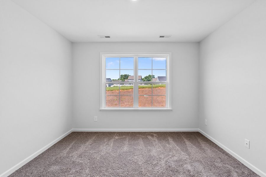 Spacious, unfurnished interior of a new home in Brooke Hill, Lewisville (Image 43).