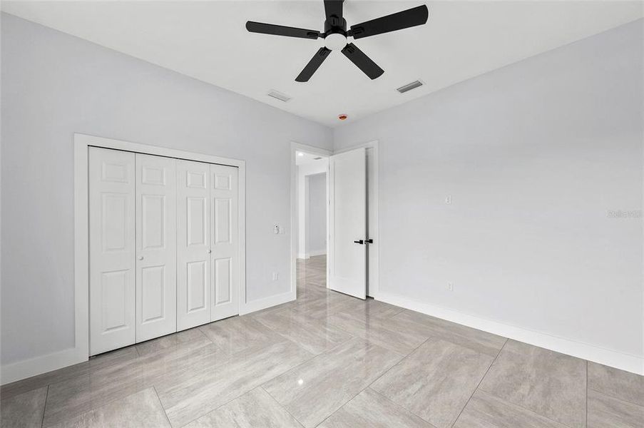 Spacious, unfurnished interior of a new home in , Palmetto (Image 41).