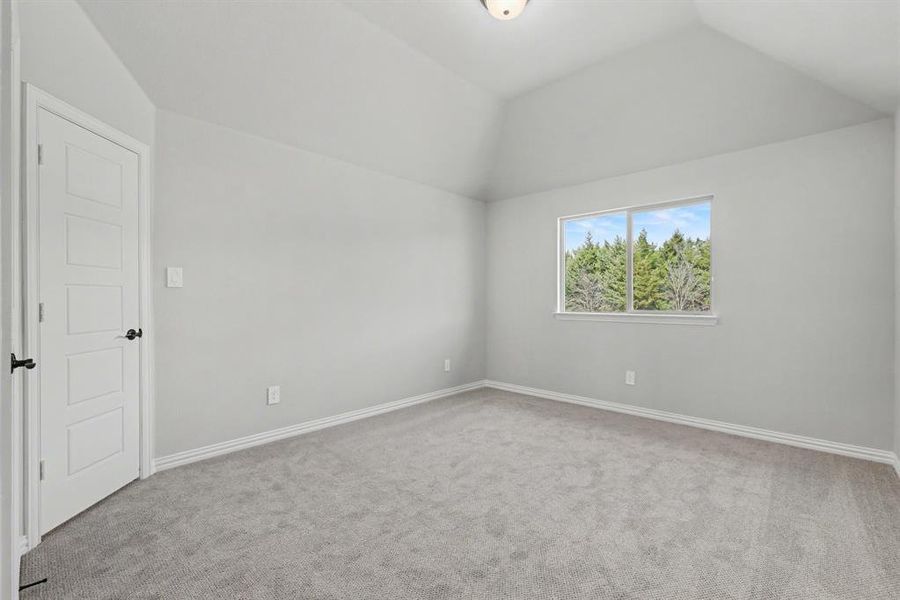 Spacious, unfurnished interior of a new home in Sagebrush Addition, Midlothian (Image 20).