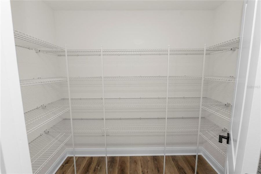 Spacious, unfurnished interior of a new home in , Eagle Lake (Image 19).
