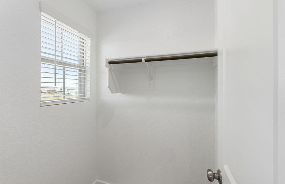 Spacious, unfurnished interior of a new home in Sunfield, Buda (Image 28). Spacious, unfurnished interior of a new home in Sunfield, Buda (Image 28).