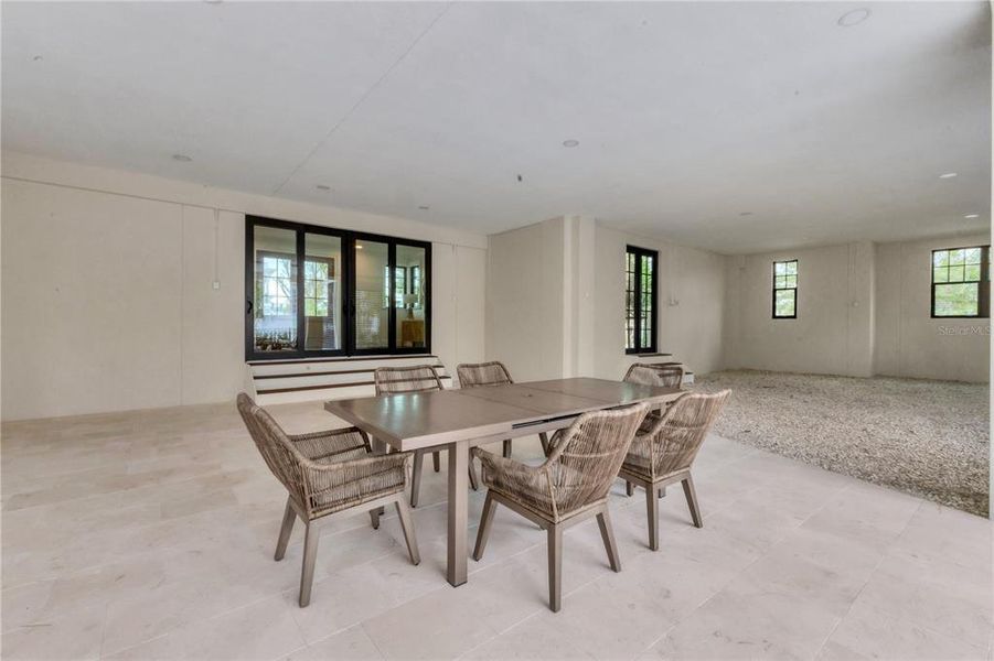 Furnished interior view inside a new home in , Boca Grande (Image 11).