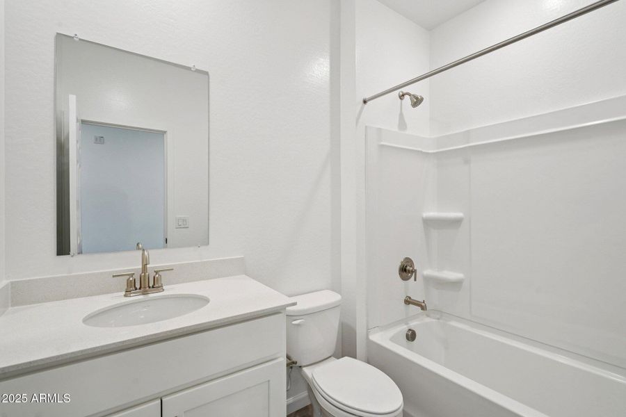 15-web-or-mls-W Moeller Rd-S2111-015