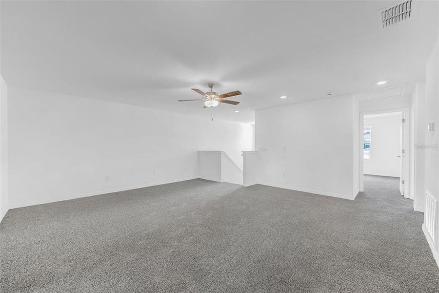 Spacious, unfurnished interior of a new home in , San Antonio (Image 23).