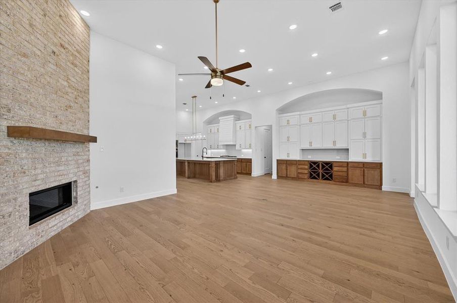 Spacious, unfurnished interior of a new home in Quail Hollow, Rockwall (Image 16).
