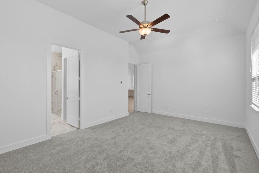 Photos are REPRESENTATIVE of the home /floor plan and are NOT of the actual home.  Selections, features, and room options may vary.