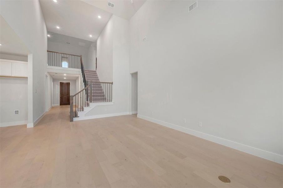 Spacious, unfurnished interior of a new home in Lilyana, Celina (Image 37). Spacious, unfurnished interior of a new home in Lilyana, Celina (Image 37).