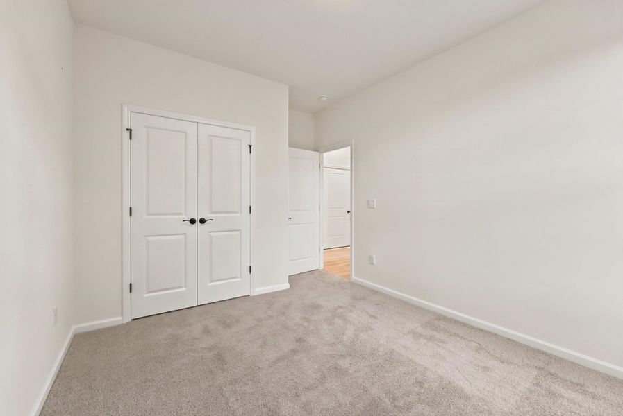Spacious, unfurnished interior of a new home in Oak Grove, Conway (Image 24).