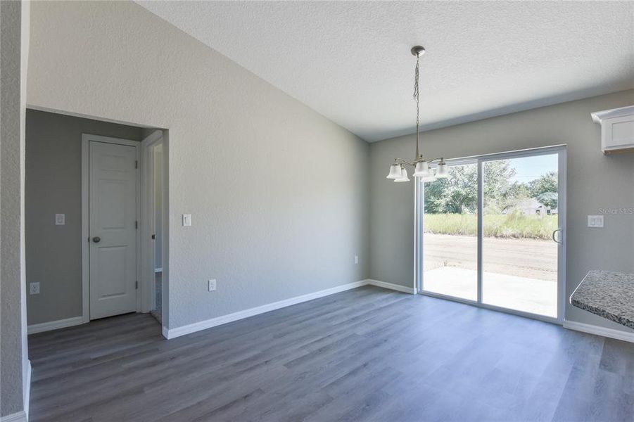 Spacious, unfurnished interior of a new home in , Ocala (Image 17).