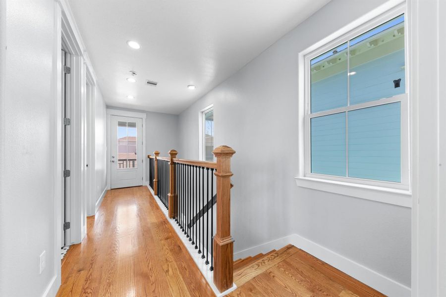 Furnished interior view inside a new home in , Galveston (Image 10).