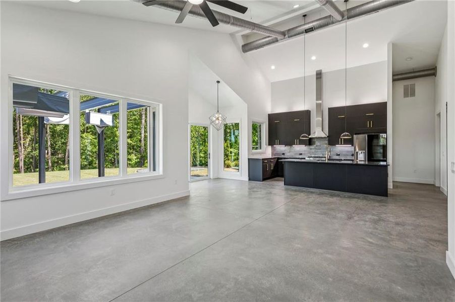 Spacious, unfurnished interior of a new home in , Marietta (Image 23).